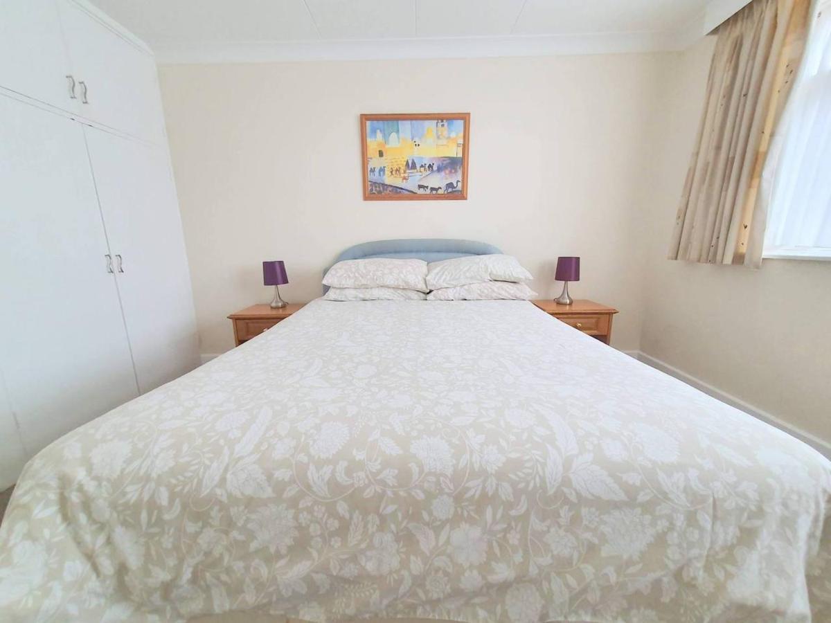 Wentworth Apartment With 2 Bedrooms, Superfast Wi-Fi And Parking Ситтингбурн Экстерьер фото